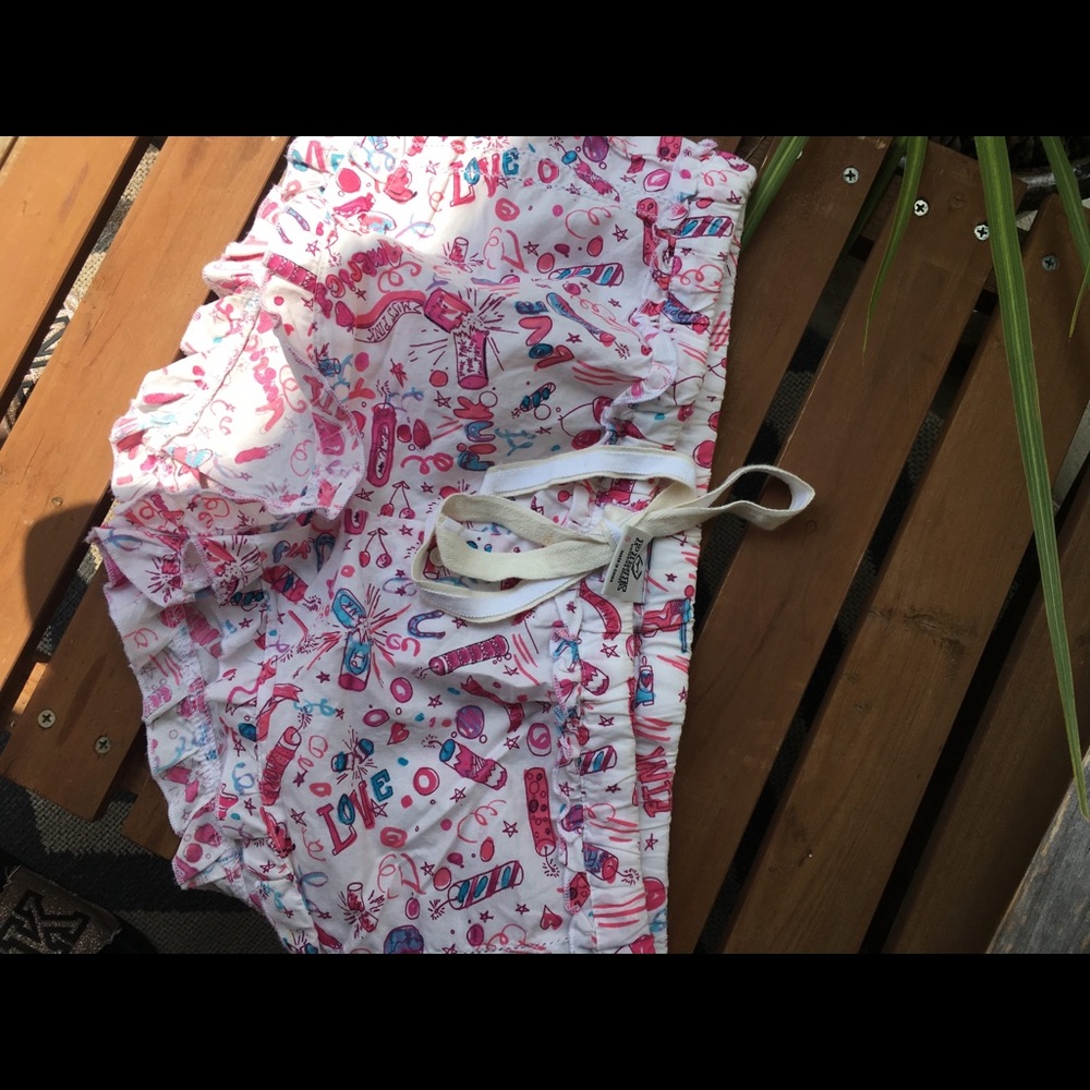 Early 2000s vs pink sleep shorts